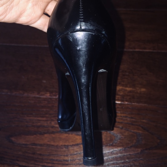 Stuart Weitzman Pumps - Picture 9 of 10